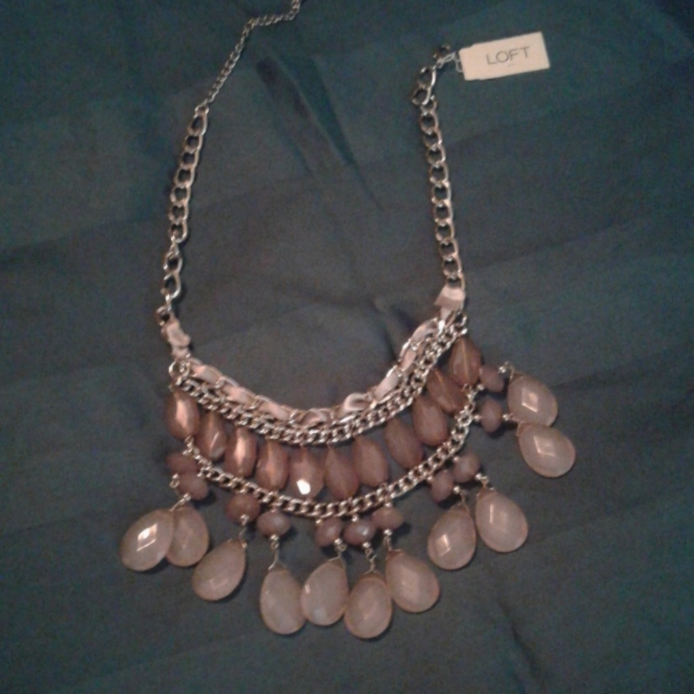 Ann Taylor Loft statement necklace - Picture 4 of 4